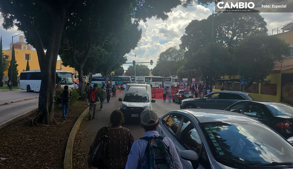 Alerta Poblano Normalistas De Teteles Bloquean Bulevar De Mayo