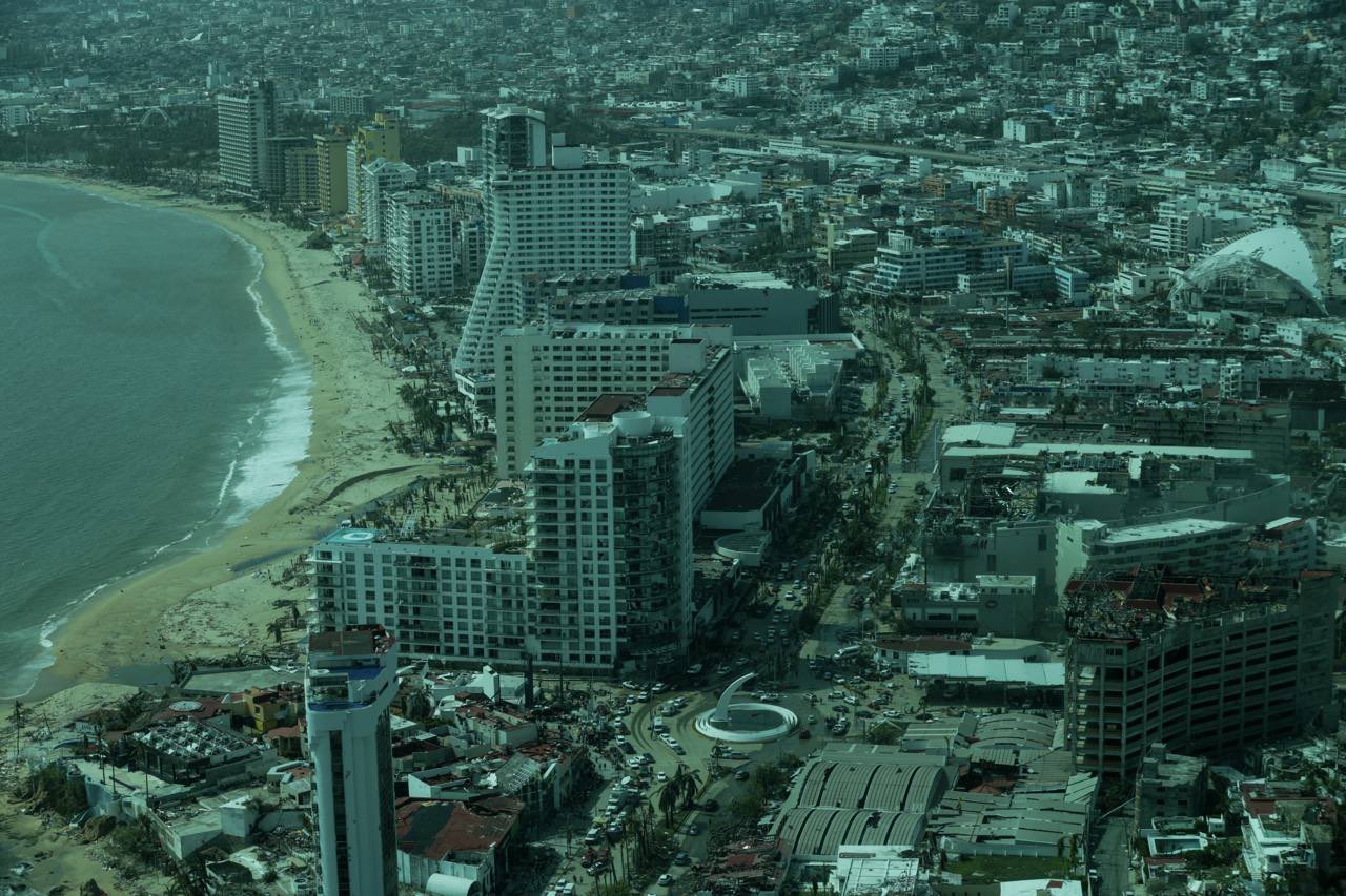 Revelan FOTOS aéreas de daños causados por el huracán Otis en Acapulco