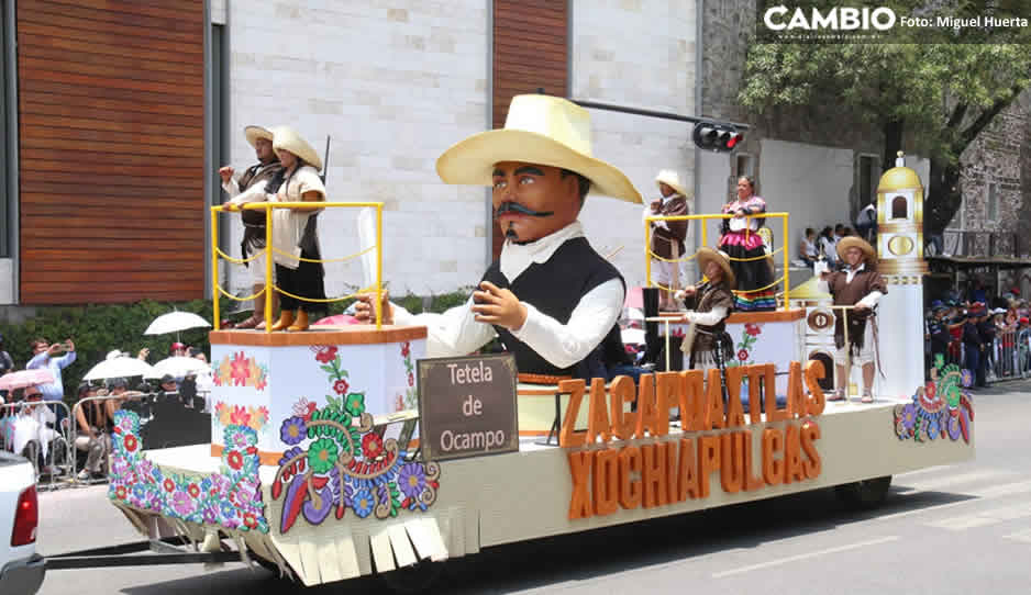 Estos fueron los carros alegóricos del desfile del 5 de Mayo FOTOS y